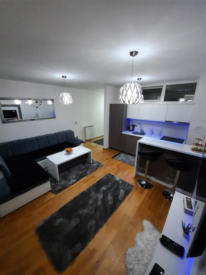 Apartman Bulevar Sarajevo - Free Parking Extérieur photo