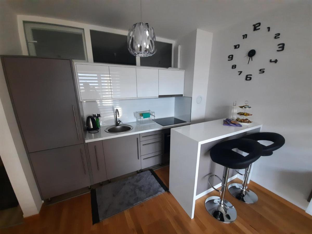 Apartman Bulevar Sarajevo - Free Parking Extérieur photo