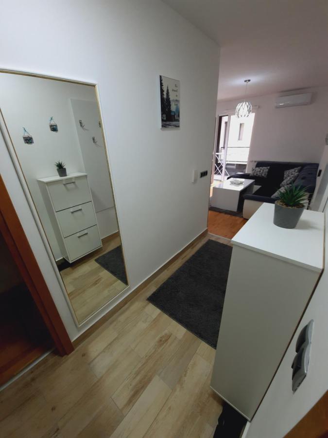 Apartman Bulevar Sarajevo - Free Parking Extérieur photo