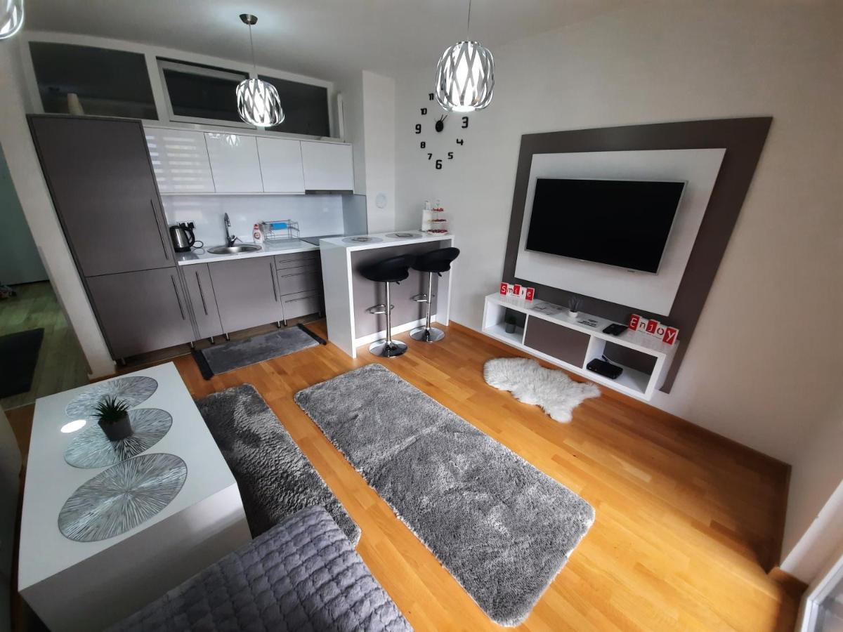 Apartman Bulevar Sarajevo - Free Parking Extérieur photo